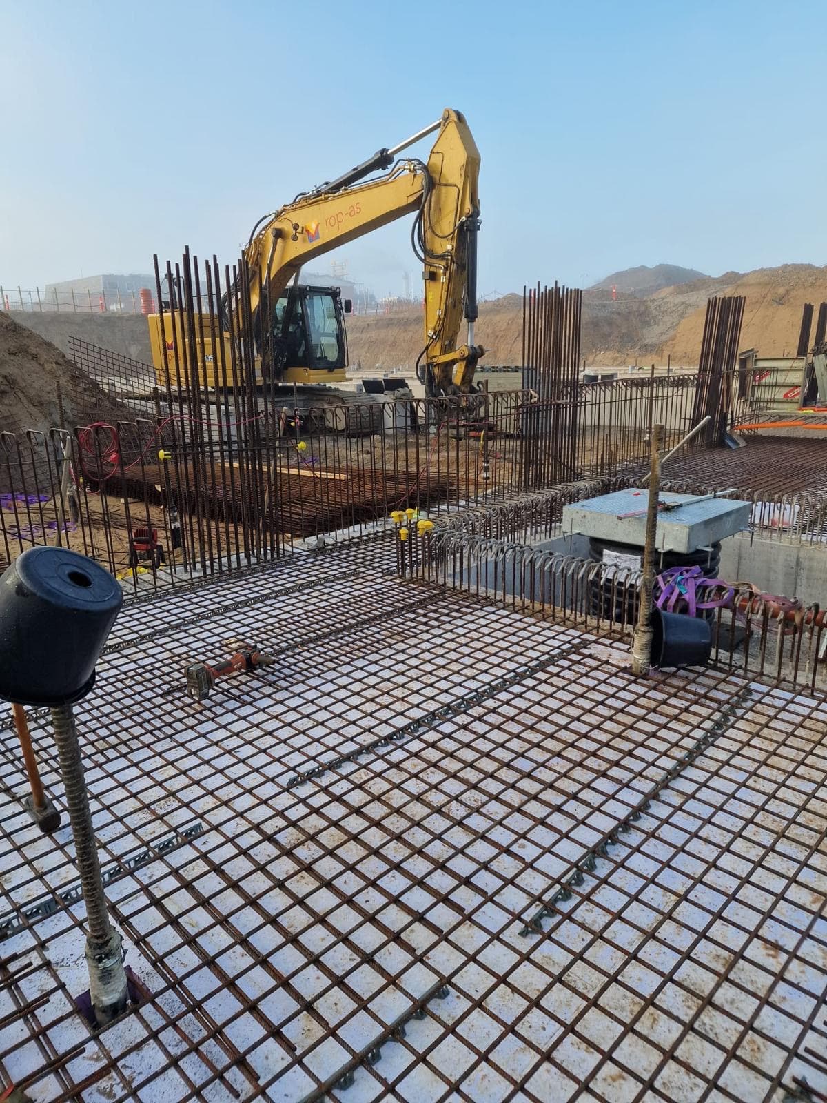 Rigning og stålsamling på plads